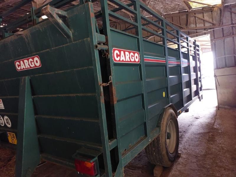 CARGO VX6100 — used livestock trailer for sale