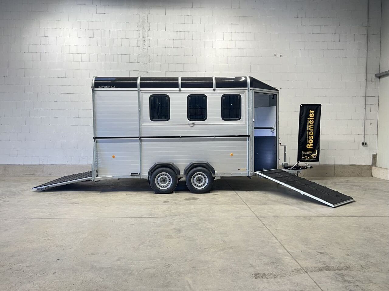 Böckmann Traveller G 3 Ablaufkl Pferdeanhänger — remorque bétaillère d'occasion à vendre