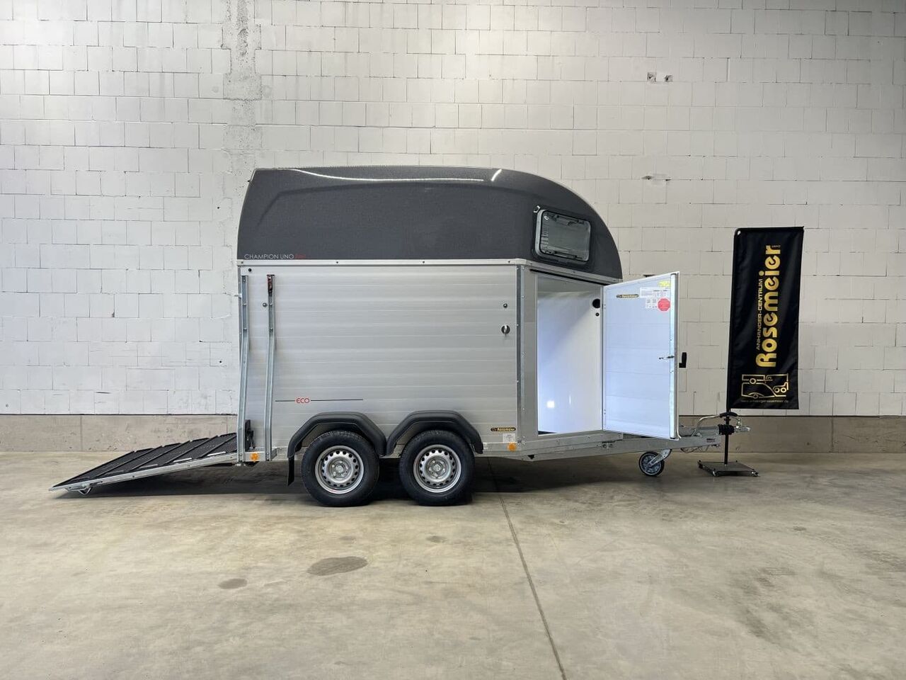 Böckmann Champion Uno Esprit Eco Pferdeanhänger — remorque bétaillère d'occasion à vendre